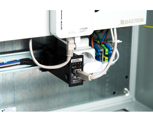 SKAT-UPS 1000-IP65-ON-SMART-WiFi-SNMP-R04, ИБП 220В 1000ВА синусоида 2 АКБ уличный