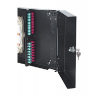 Комм. панель ВО Eurolan 47D-24, 1HU, портов: 24 SC/UPC (Simplex) OM4, установлено адаптеров: 12выдвижная, прямая, цвет: чёрный