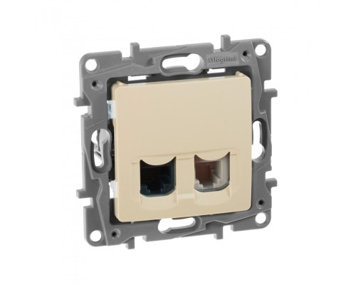 Розетка информационная Legrand Etika, 2x RJ11/RJ45, IP21, кат. 5е, неэкр., внутренняя, цвет: слоновая кость, (LEG.672352)